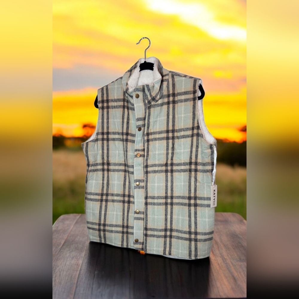 Katydid Plaid Vest With Sherpa Lining in Soft Black, Blue and Pink,  NWT